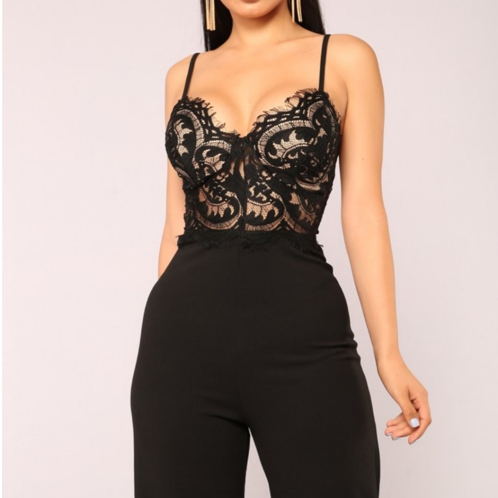 Brand new fashionnova black jumpsuit!